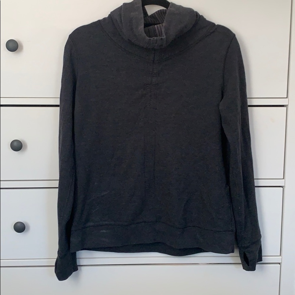 Lululemon Size 6 Pullover